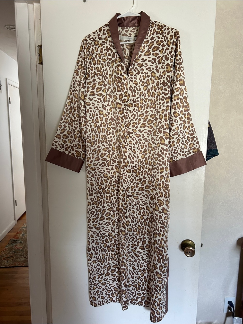 I Magnin || Leopard Print Long Satin Robe with Brown Trim